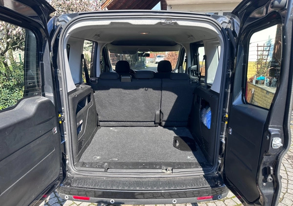 Fiat Doblo cena 64900 przebieg: 81000, rok produkcji 2019 z Wrocław małe 137